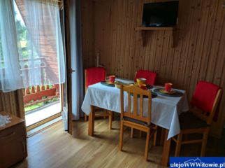 Pokój 2 wyjście na balkon